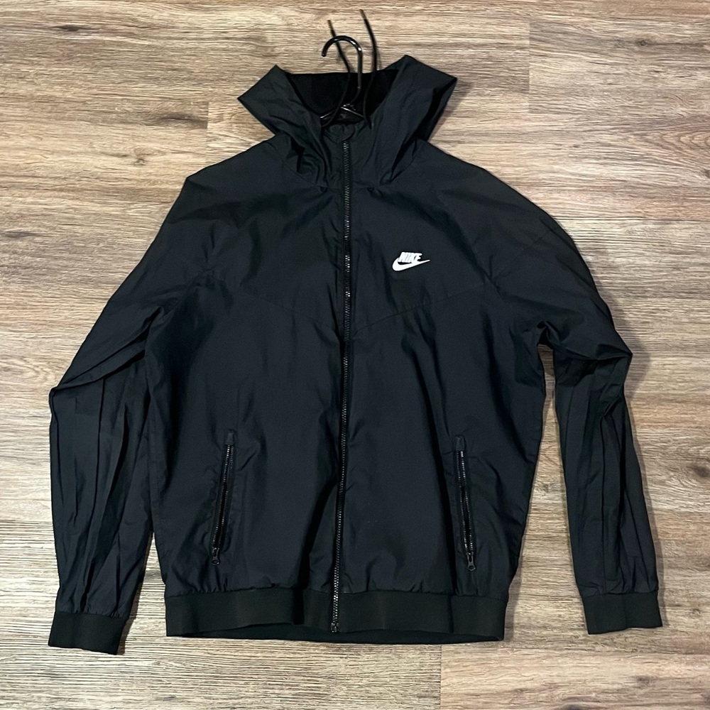 Black Nike windbreaker jacket Boys Large